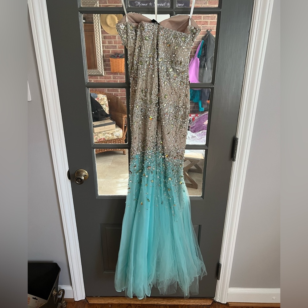 Beaded Terani Couture Mermaid-style Prom/pageant gown nude/aqua tulle skirt Sz 4 - Picture 4 of 9